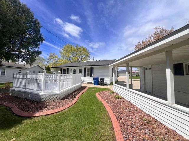 928 S WESTFIELD STREET, Oshkosh, WI 54902