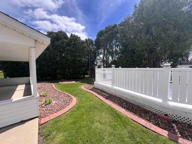928 S WESTFIELD STREET, Oshkosh, WI 54902