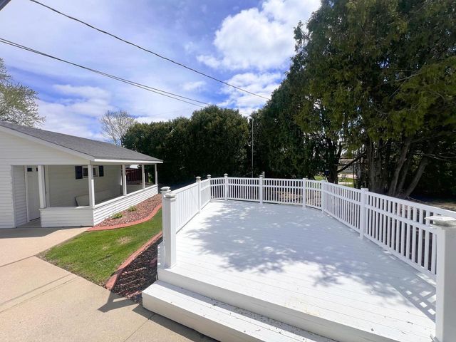 928 S WESTFIELD STREET, Oshkosh, WI 54902