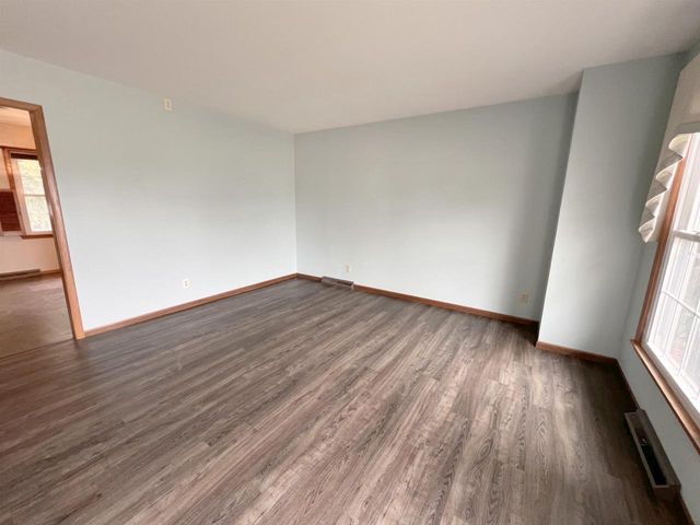 928 S WESTFIELD STREET, Oshkosh, WI 54902