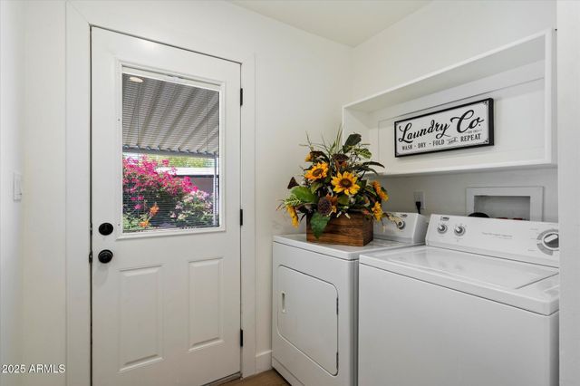 427 S 80TH Way, Mesa, AZ 85208