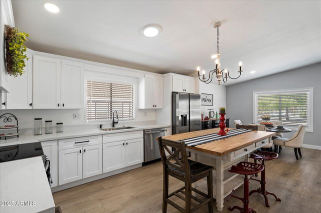 427 S 80TH Way, Mesa, AZ 85208