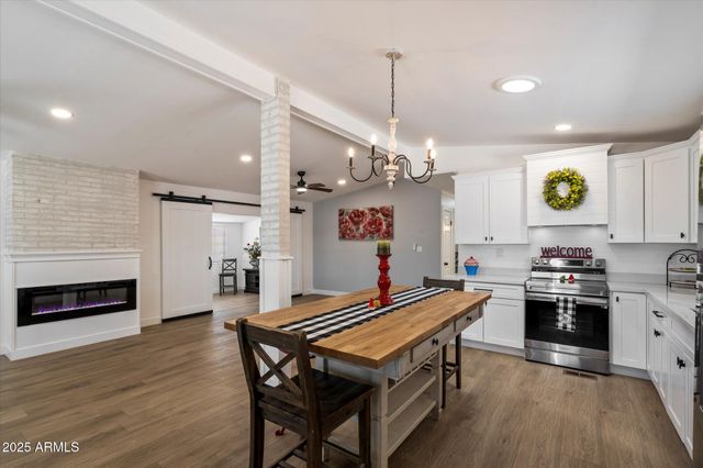 427 S 80TH Way, Mesa, AZ 85208