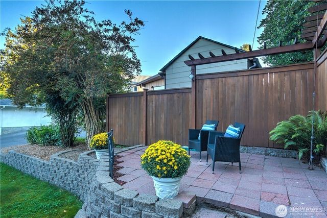 3215 NE 103rd Street, Seattle, WA 98125