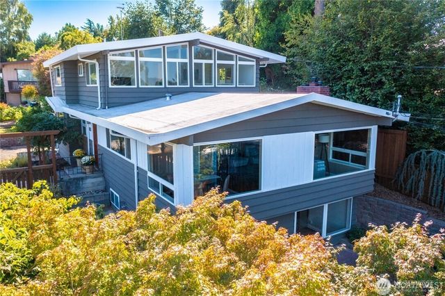 3215 NE 103rd Street, Seattle, WA 98125