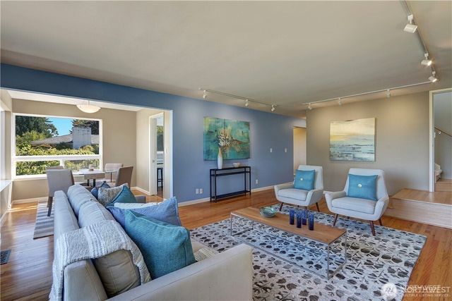 3215 NE 103rd Street, Seattle, WA 98125