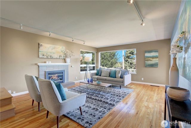 3215 NE 103rd Street, Seattle, WA 98125