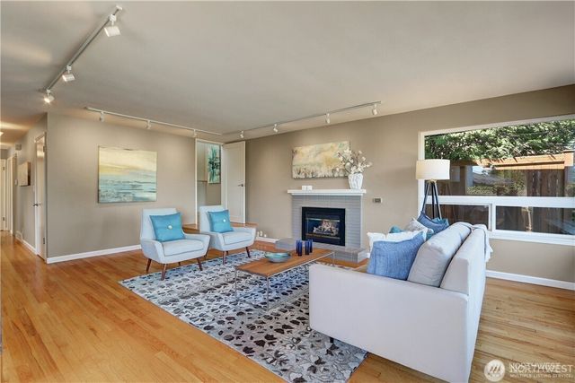 3215 NE 103rd Street, Seattle, WA 98125