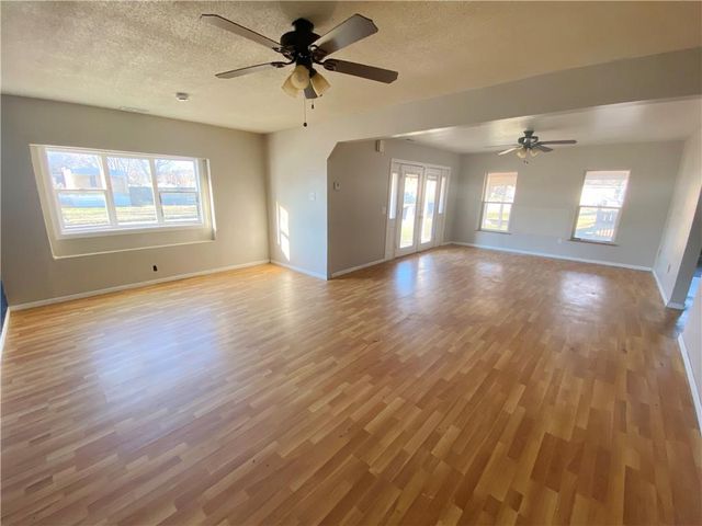 110 W Riley Street, Easton, KS 66020