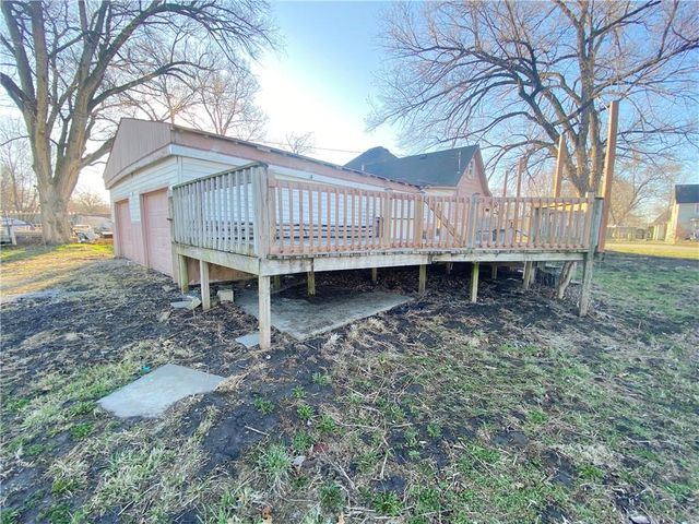 110 W Riley Street, Easton, KS 66020