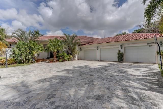 17755 Fox Trail Lane, Loxahatchee, FL 33470