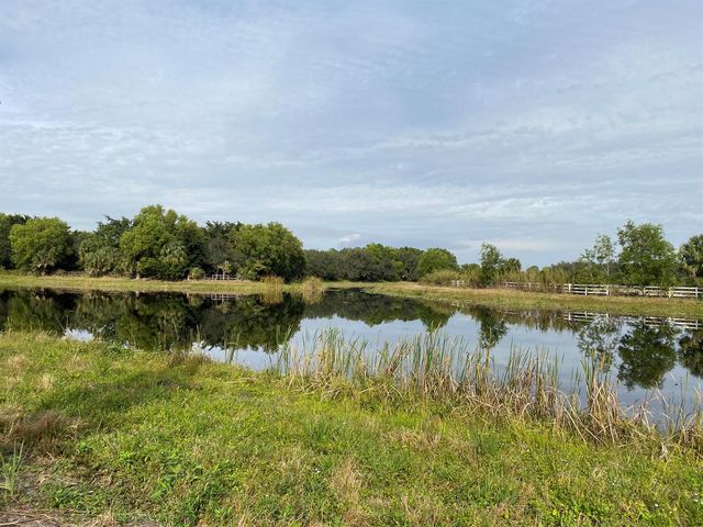 17755 Fox Trail Lane, Loxahatchee, FL 33470