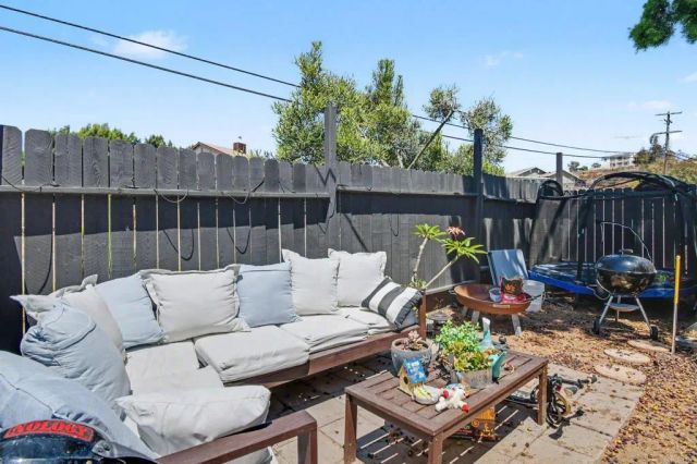 2610 Helix St., Spring Valley, CA 91977