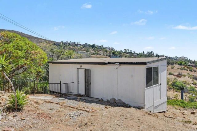 2610 Helix St., Spring Valley, CA 91977