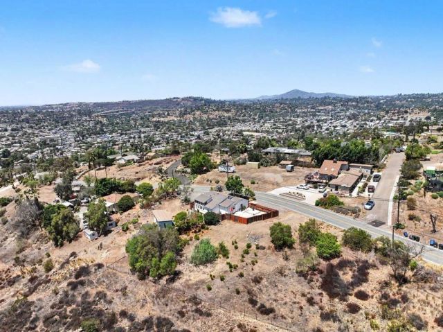 2610 Helix St., Spring Valley, CA 91977