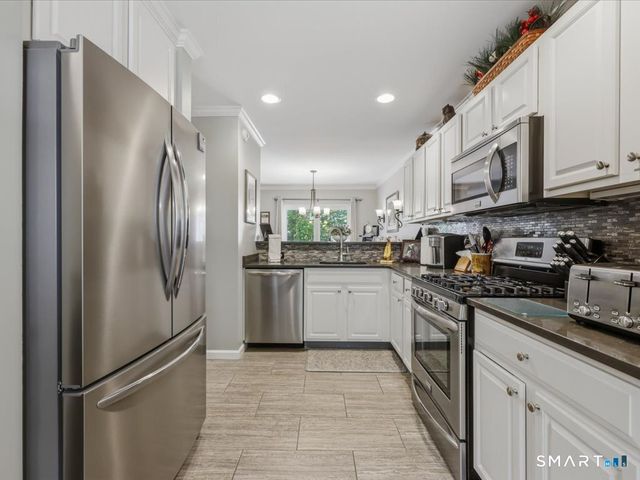 1404 Cypress Drive 1404, Danbury, CT 06811