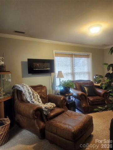 4322 Laurel Hill Lane, Charlotte, NC 28217