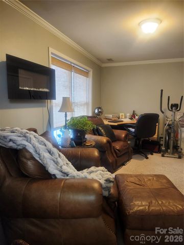 4322 Laurel Hill Lane, Charlotte, NC 28217