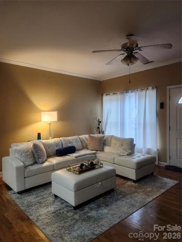 4322 Laurel Hill Lane, Charlotte, NC 28217