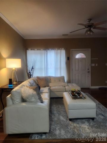 4322 Laurel Hill Lane, Charlotte, NC 28217