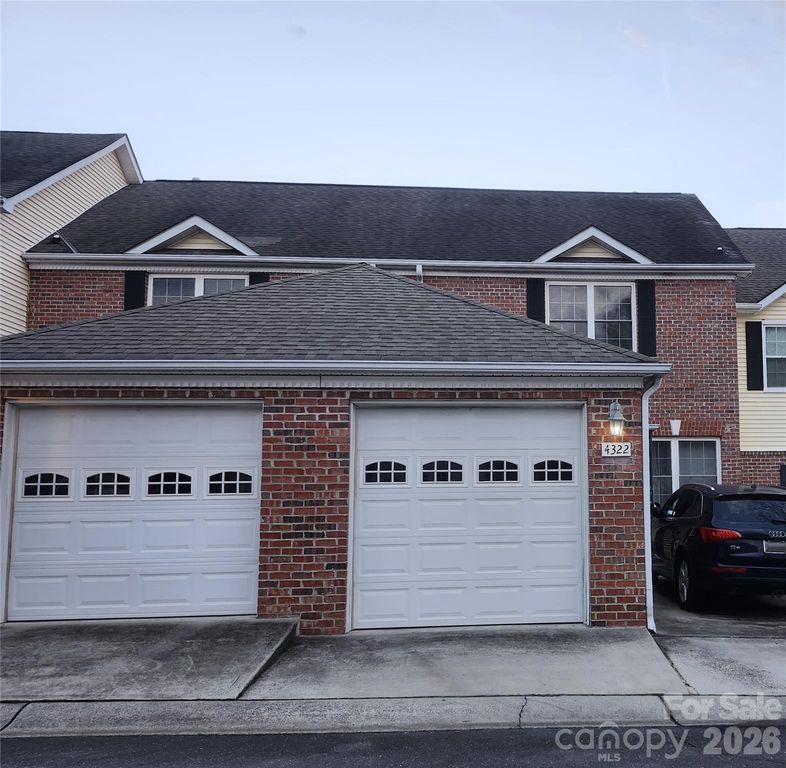 4322 Laurel Hill Lane, Charlotte, NC 28217