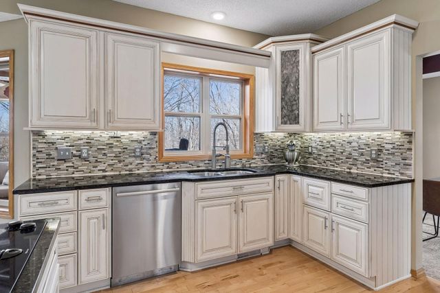 10580 Alison Way, Inver Grove Heights, MN 55077