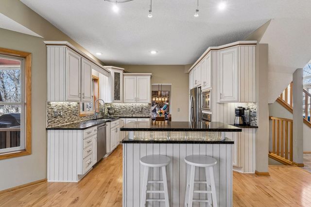 10580 Alison Way, Inver Grove Heights, MN 55077