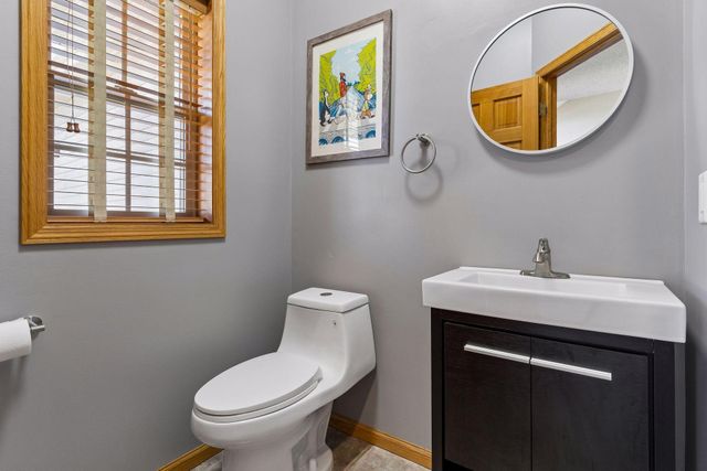 10580 Alison Way, Inver Grove Heights, MN 55077