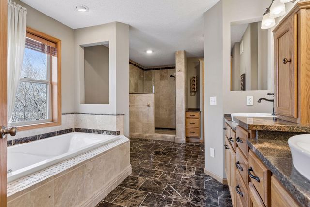 10580 Alison Way, Inver Grove Heights, MN 55077