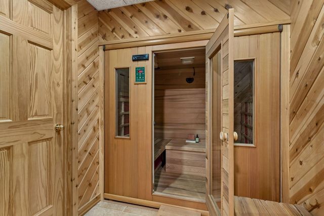 10580 Alison Way, Inver Grove Heights, MN 55077