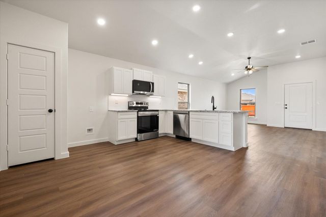 13823 Gary Avenue, Lubbock, TX 79423