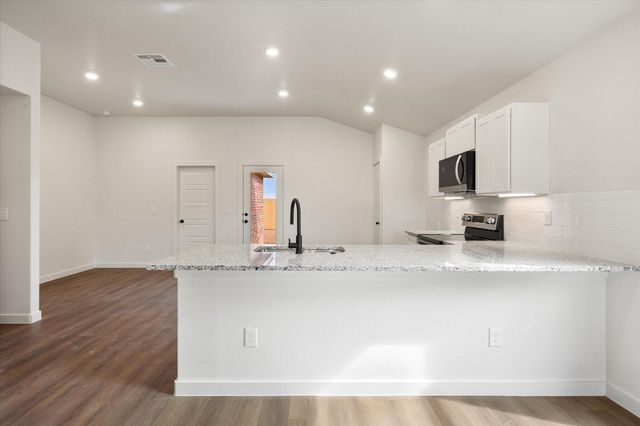 13823 Gary Avenue, Lubbock, TX 79423