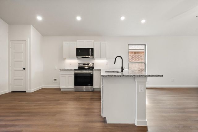 13823 Gary Avenue, Lubbock, TX 79423