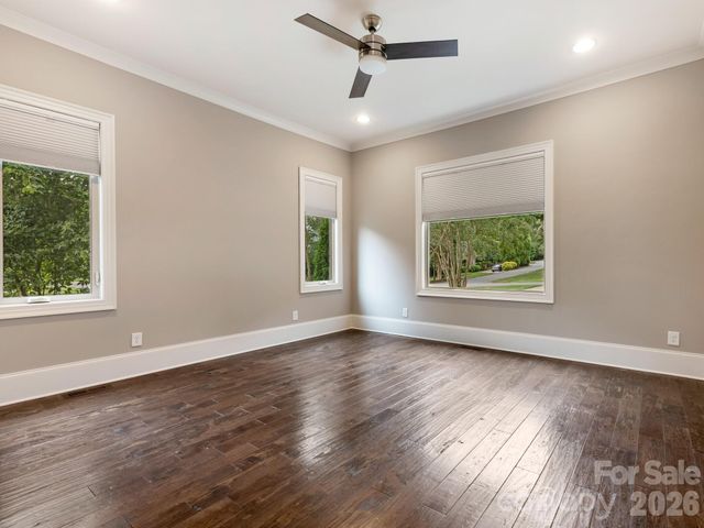 2011 Sharon Avenue, Charlotte, NC 28211