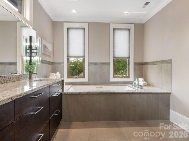 2011 Sharon Avenue, Charlotte, NC 28211