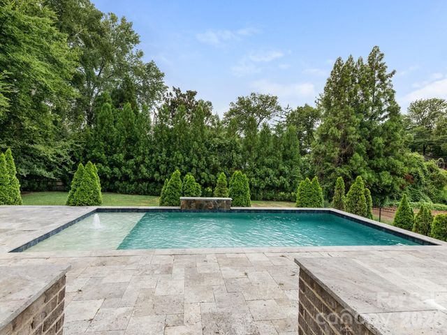 2011 Sharon Avenue, Charlotte, NC 28211