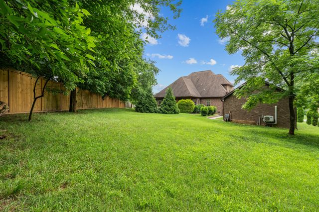 429 Acacia Grove Ln, Lebanon, TN 37087