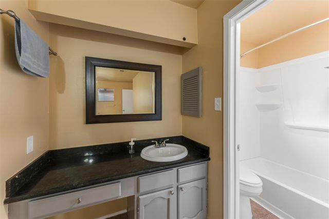 16950 Gleneagle Drive N, Conroe, TX 77385