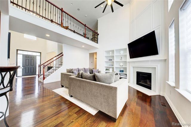 50411 Lansdowne Road, Canton, MI 48188