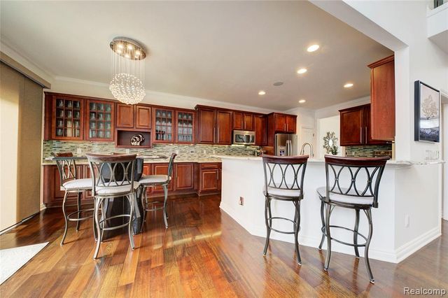 50411 Lansdowne Road, Canton, MI 48188