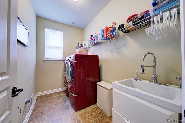 50411 Lansdowne Road, Canton, MI 48188