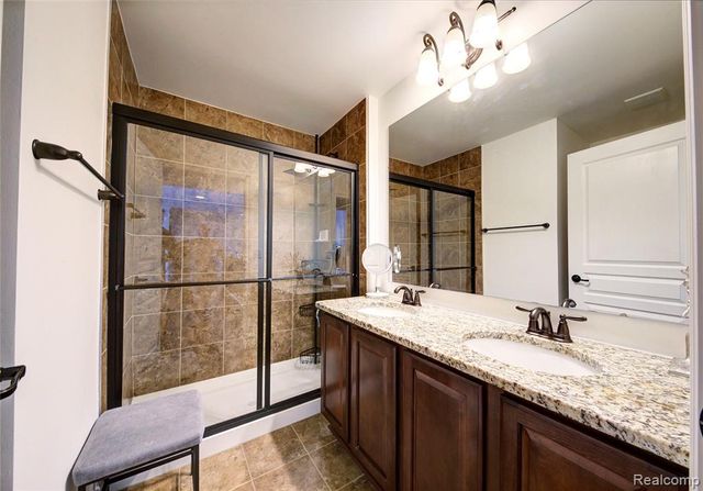 50411 Lansdowne Road, Canton, MI 48188
