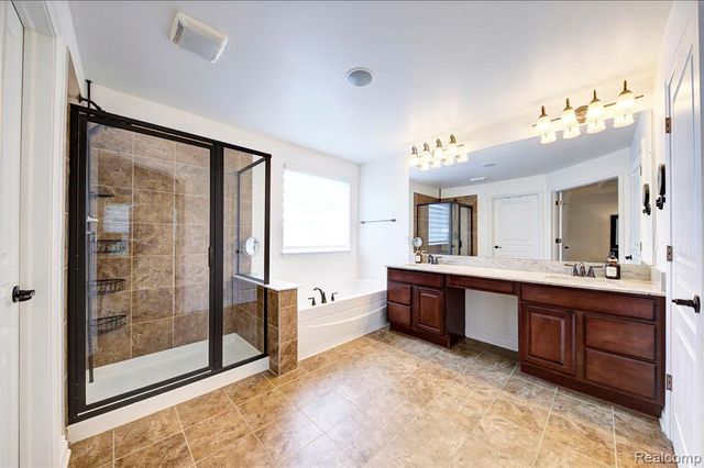 50411 Lansdowne Road, Canton, MI 48188
