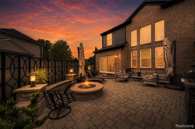 50411 Lansdowne Road, Canton, MI 48188