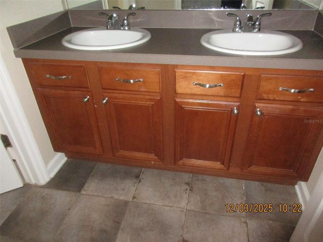 8905 SILK BAY PLACE, Orlando, FL 32827