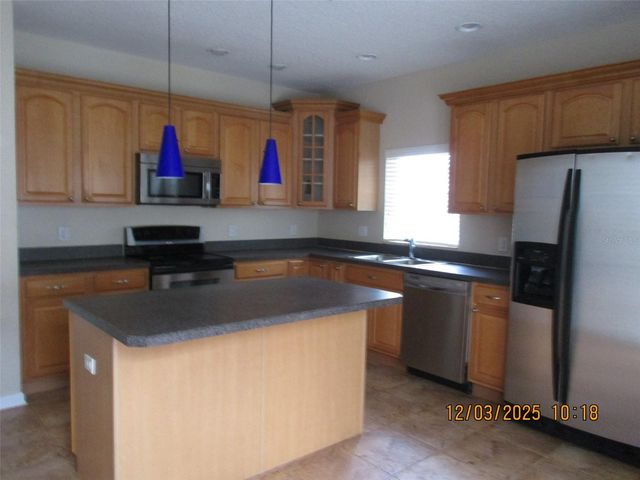 8905 SILK BAY PLACE, Orlando, FL 32827