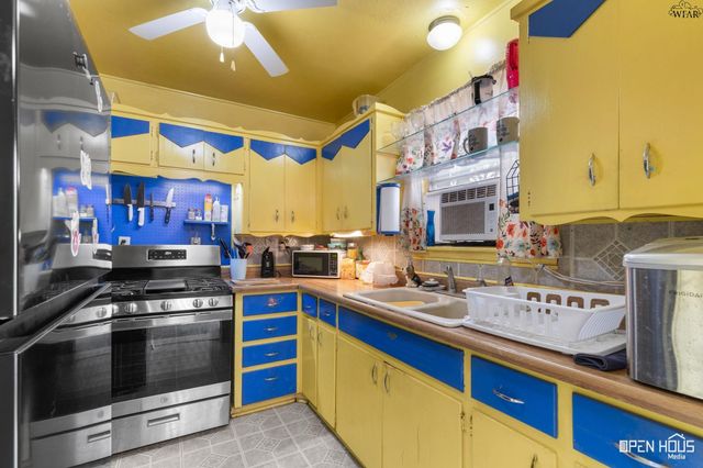 202 W VALLEY DRIVE, Iowa Park, TX 76367