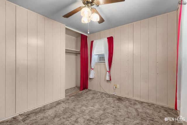 202 W VALLEY DRIVE, Iowa Park, TX 76367