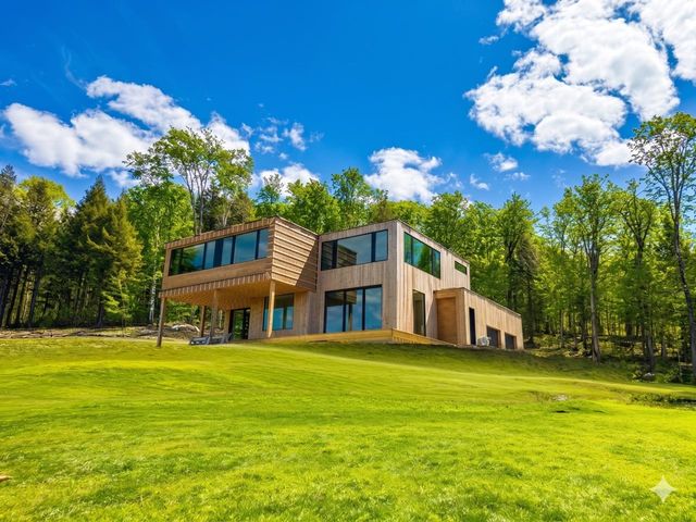 59 Garden Loop Road, Winhall, VT 05340