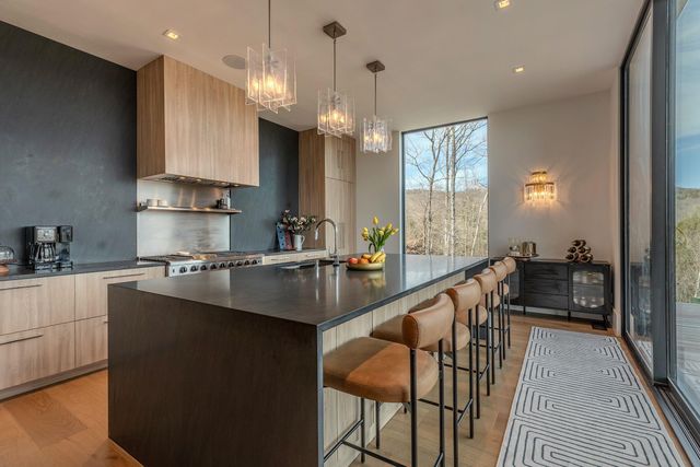 59 Garden Loop Road, Winhall, VT 05340